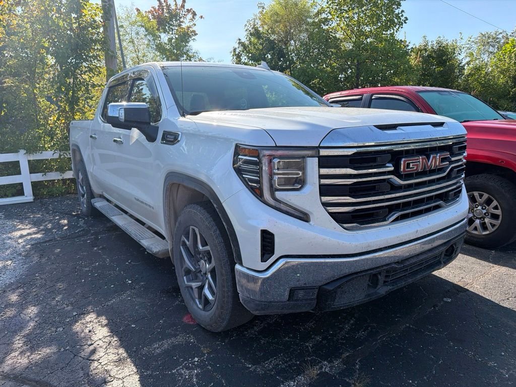 Used 2025 White GMC SLT image 7