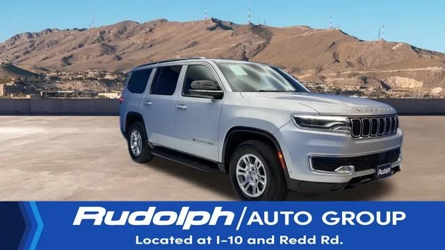 Used 2024 Silver Jeep Base image 7
