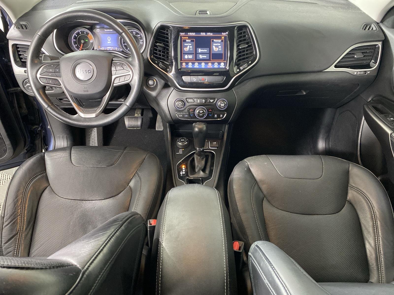 Used 2019 Blue Shade Pearlcoat Jeep Limited image 25