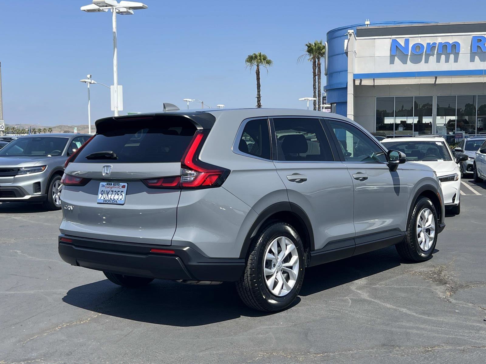 2025 Honda CR-V LX - Photo 23
