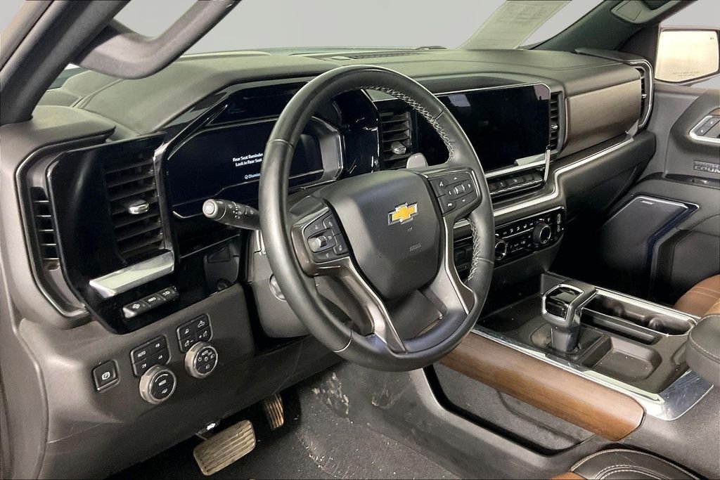 Used 2024 Beige Chevrolet High Country image 14