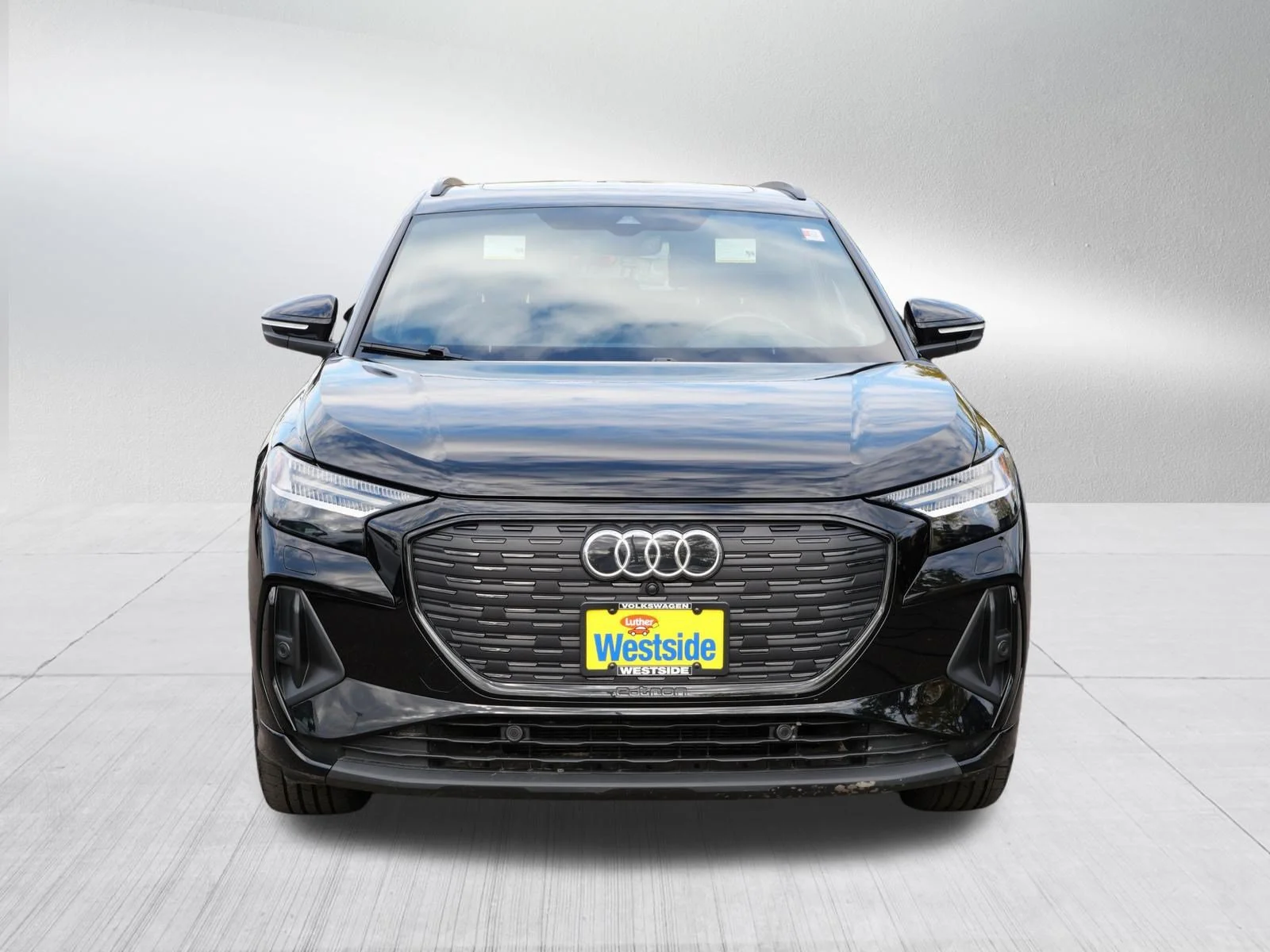 Used 2023 Audi Q4 e-tron Prestige with VIN WA1M2BFZ3PP069984 for sale in St. Louis Park, MN