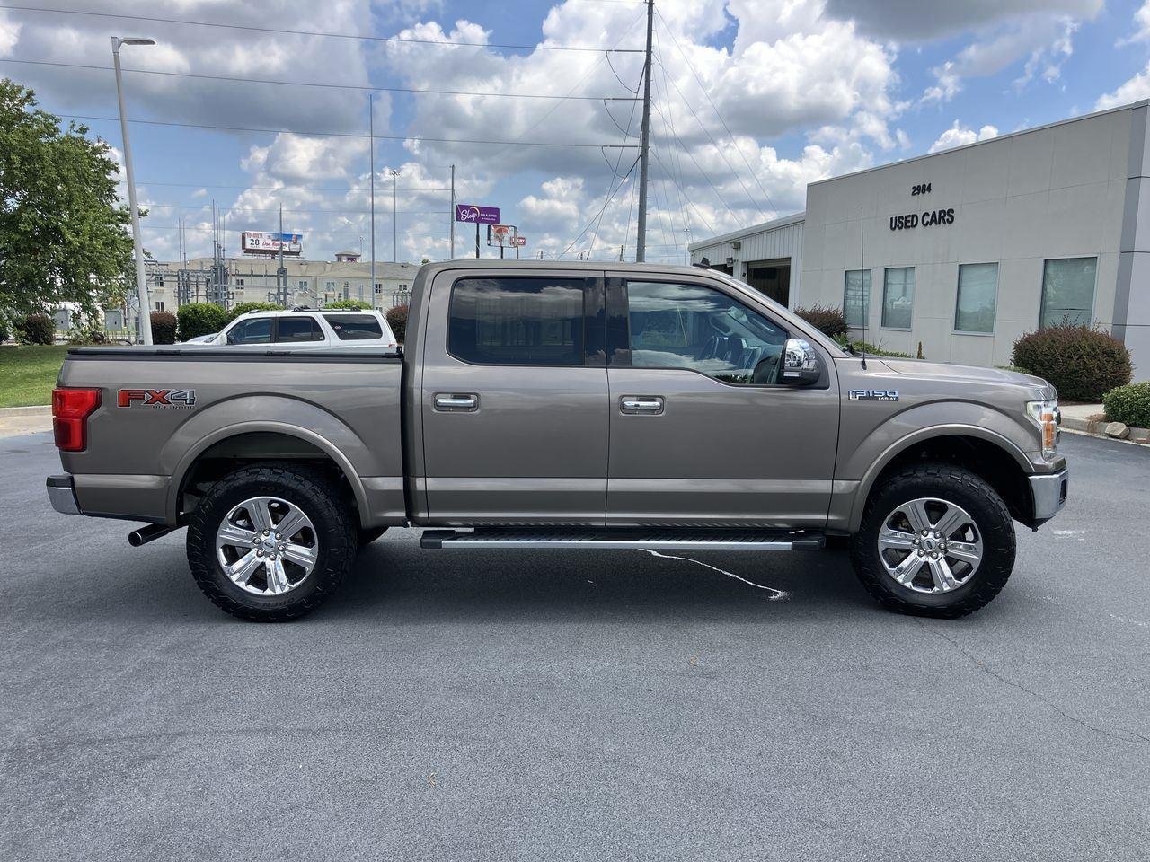 Used 2019 Gray (Stone Gray) Ford Lariat SuperCrew 4WD image 6