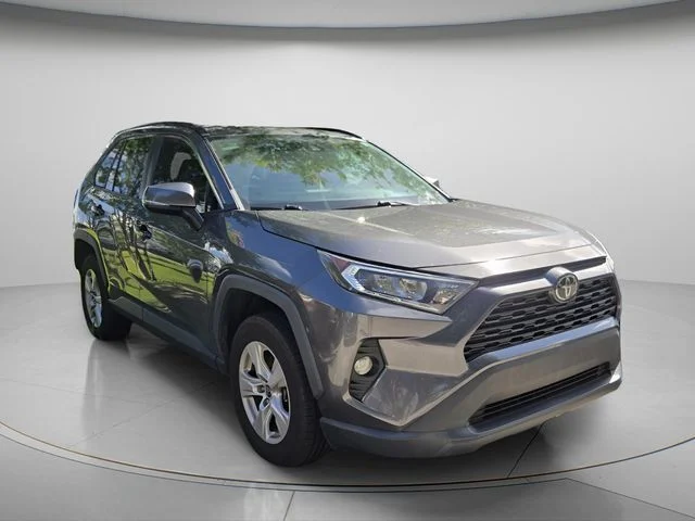 Used 2021 Gray Toyota XLE image 4