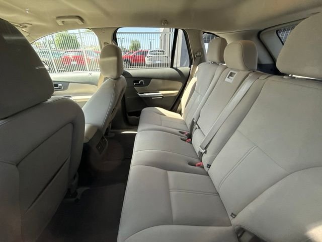 Used 2013 Black Ford SE image 7