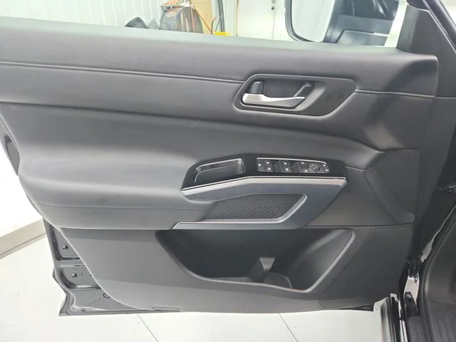Used 2025 Black Nissan SL image 34
