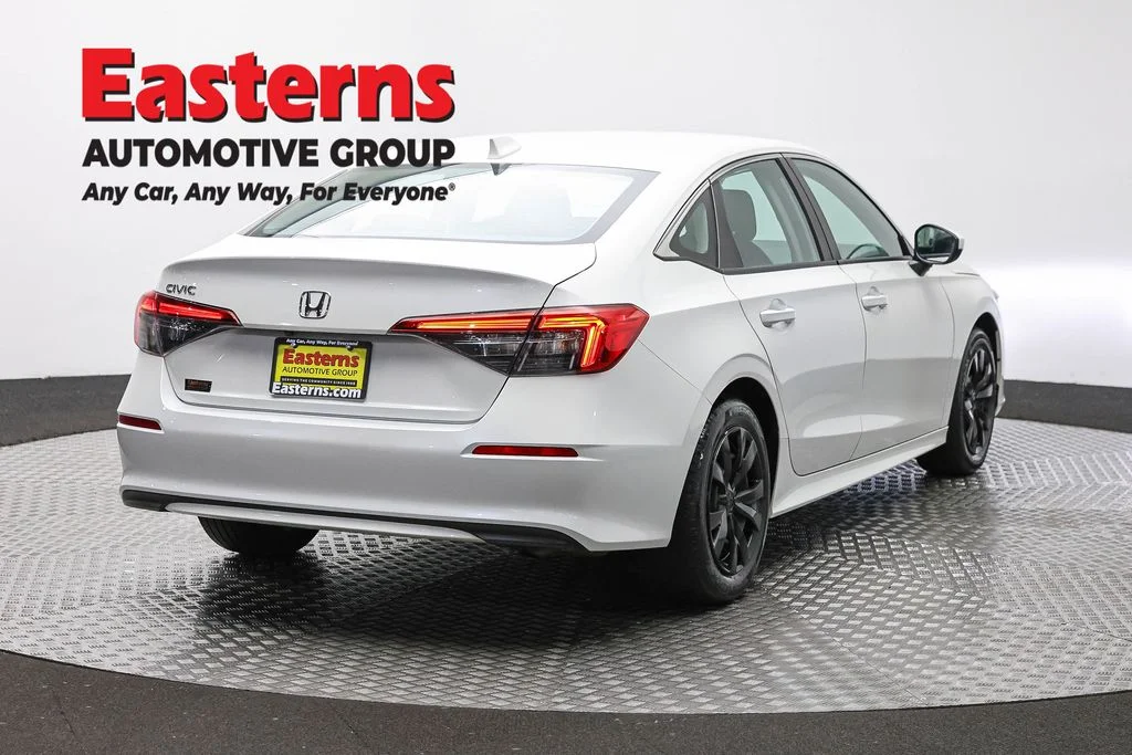 Used 2024 White Honda LX image 5