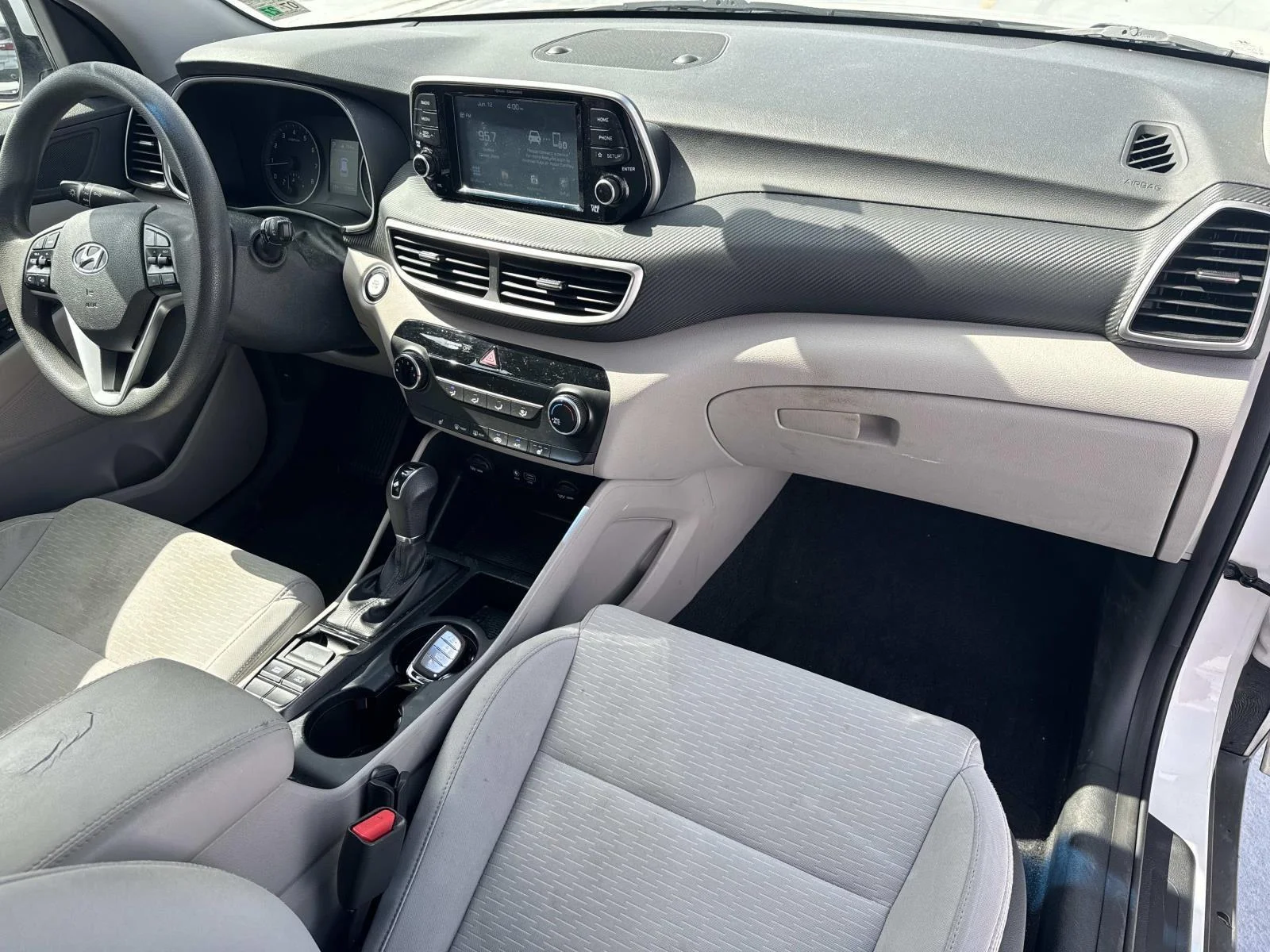 Used 2019 White Pearl Hyundai Value image 12