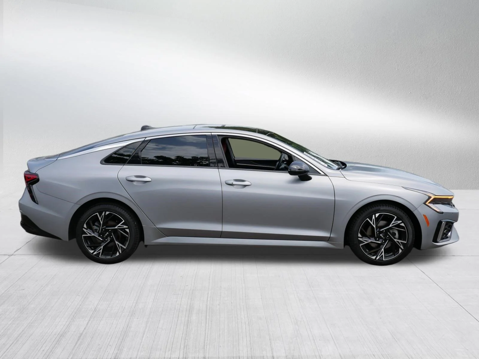 Used 2025 Steel Matte Gray Kia GT-Line image 8