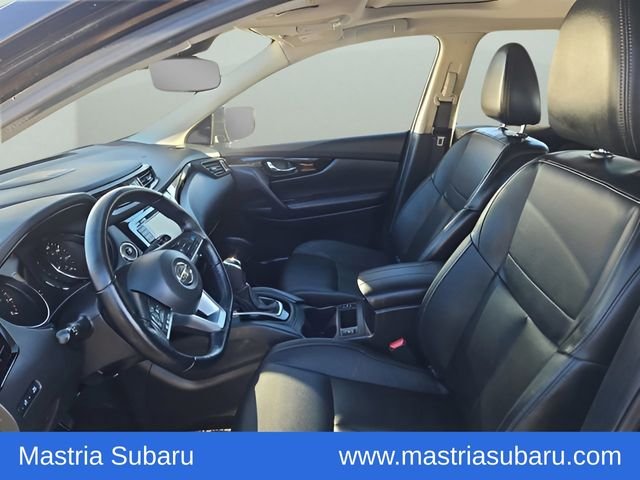 Used 2022 Magnetic Black Pearl Nissan SL image 43