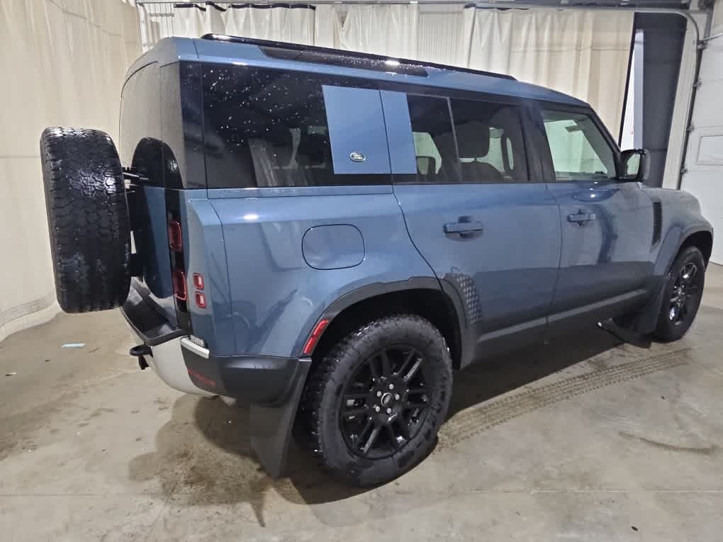 Used 2024 Blue Land Rover S image 6
