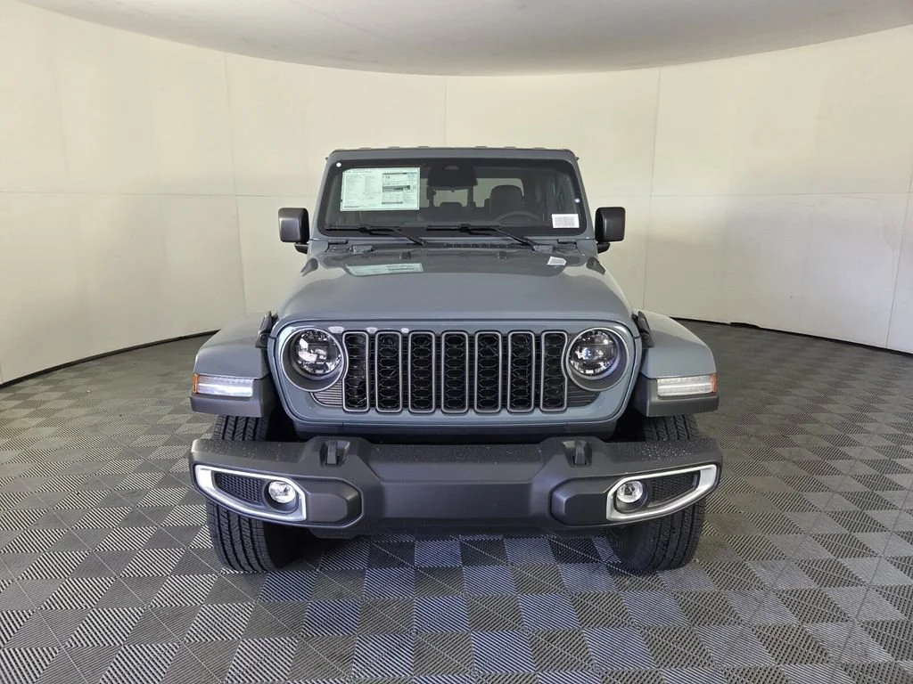 New 2026 Anvil Clear-Coat Exterior Paint Jeep Sahara image 3