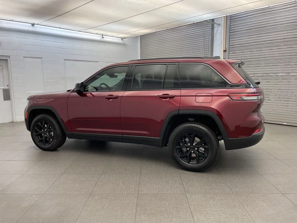 New 2026 Red Jeep Altitude image 5