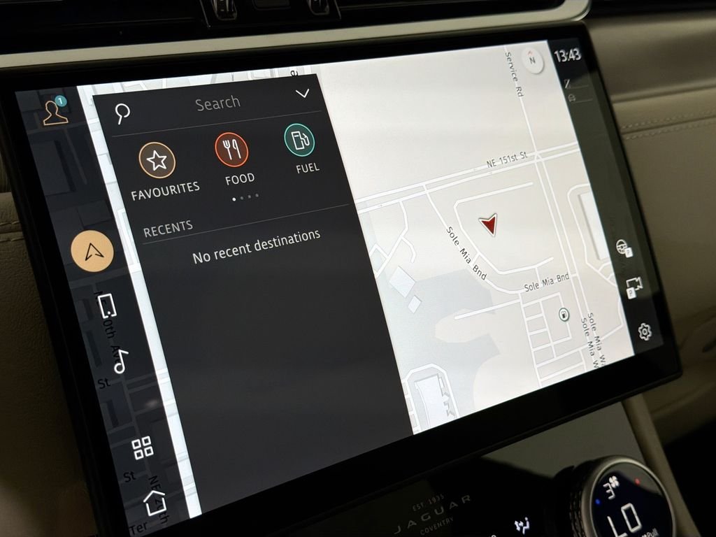 2026 Jaguar F-Pace R-Dynamic S - Photo 13