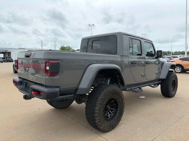 Used 2020  Jeep Rubicon image 3