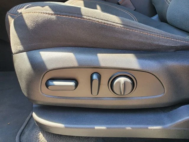 Used 2018 Silver Chevrolet LT image 19