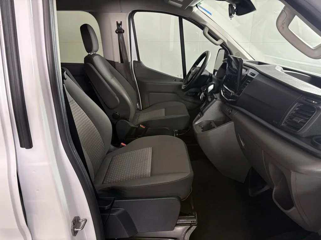 Used 2023 White Ford XLT image 35