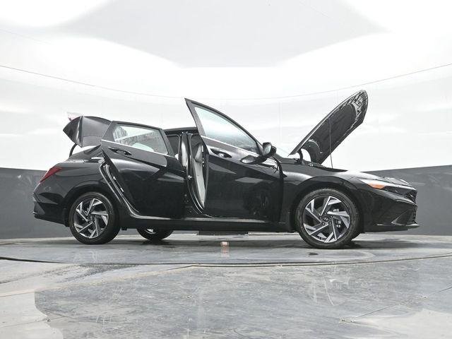 New 2026 Black Hyundai Limited image 31