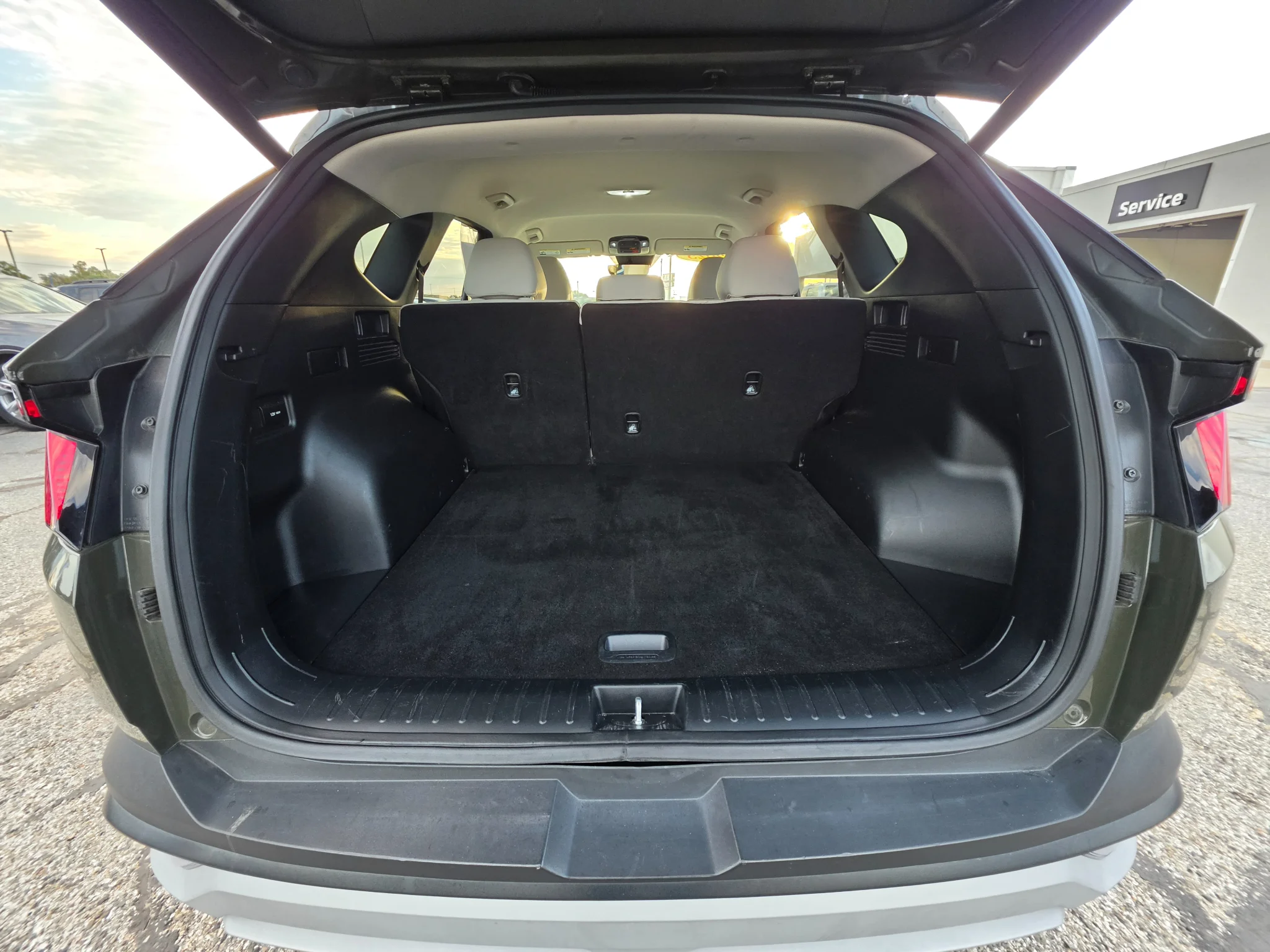 Used 2025 Rockwood Green Hyundai SEL image 23