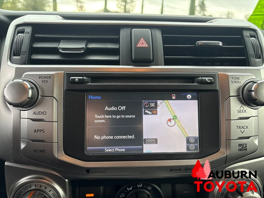 Used 2019 Ice Cap Toyota SR5 Premium image 24