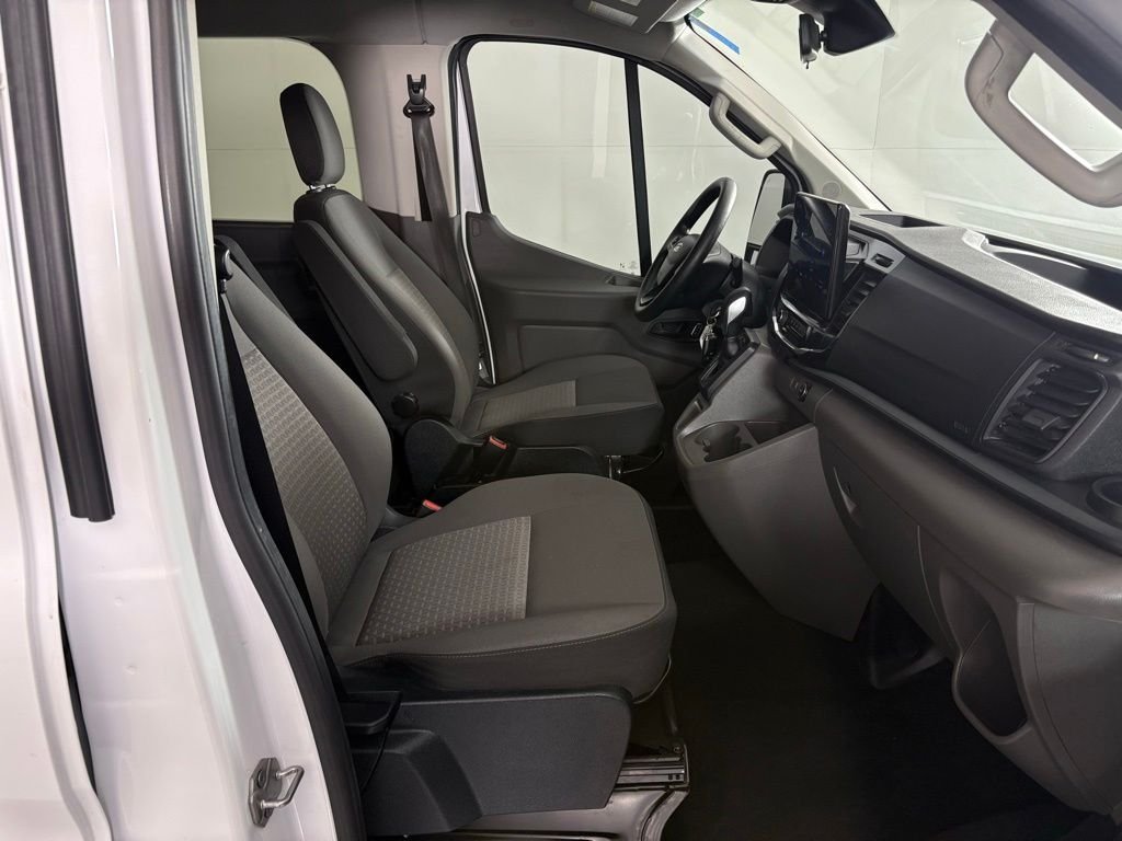 Used 2023 White Ford XLT image 35