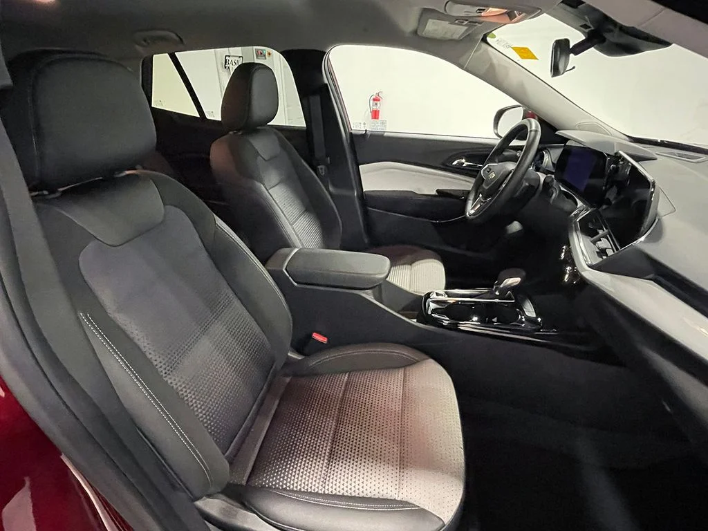 Used 2025 Red Chevrolet LT image 26