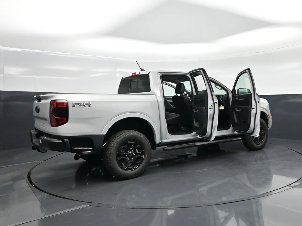 New 2026 Avalanche Ford Lariat image 5