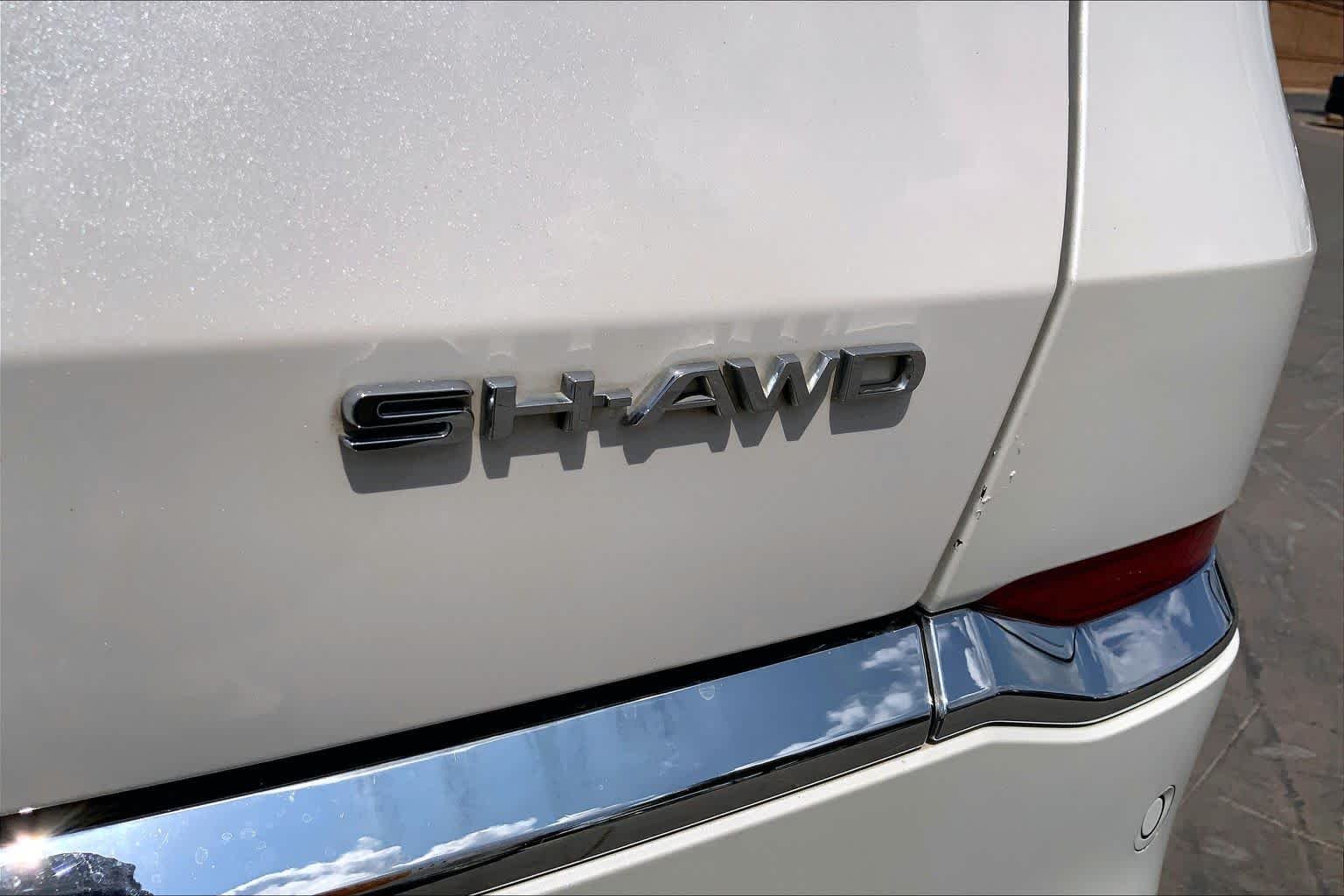 Used 2024 Platinum White Pearl Acura SH-AWD TECH image 10