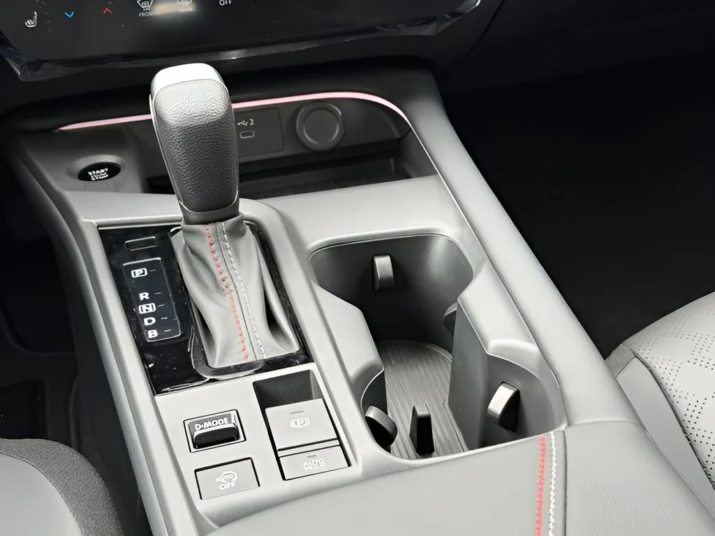New 2026 Gray Nissan SR image 17