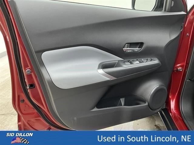 Used 2023 Scarlet Ember Tintcoat/Super Black Nissan SR image 15