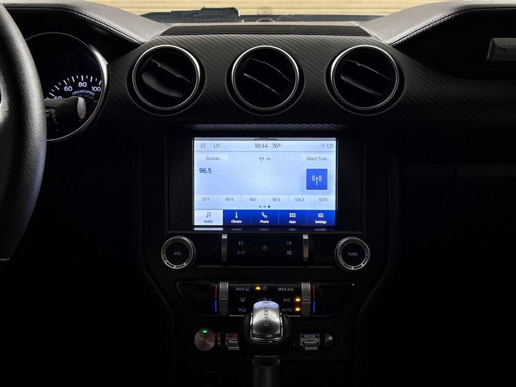 2022 Ford Mustang EcoBoost - Photo 16