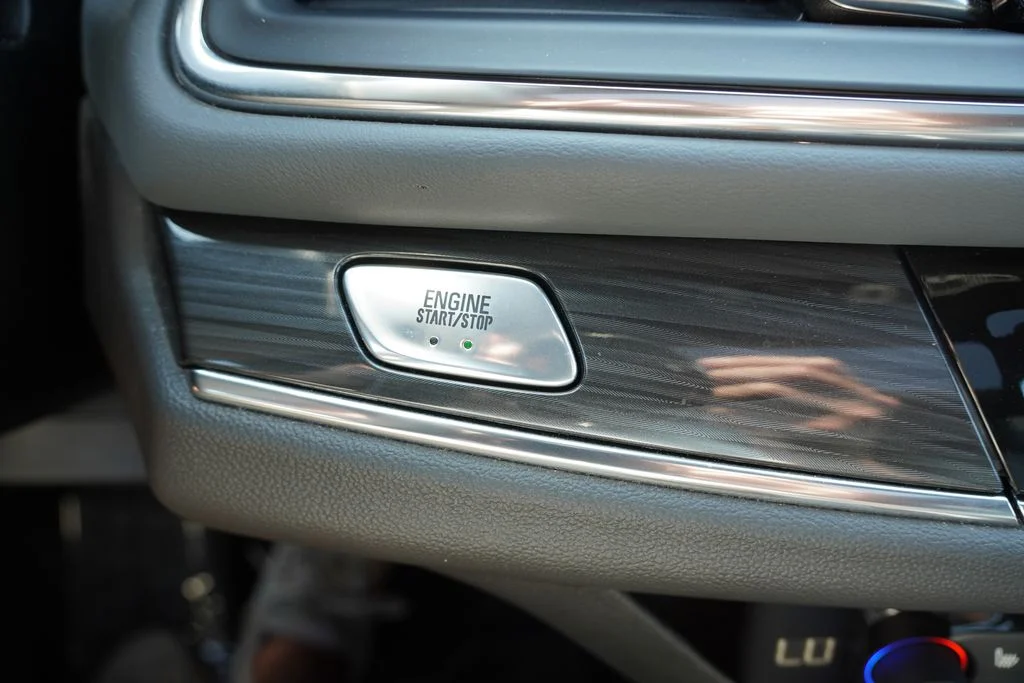 Used 2024 Ebony Twilight Metallic Buick Essence image 33