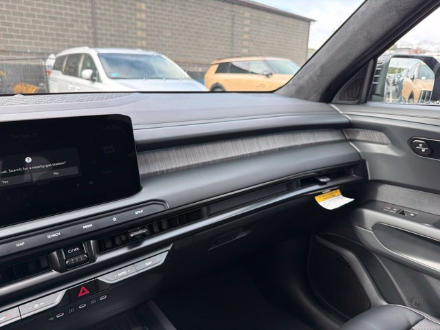 New 2027 Panthera Metal Matte Kia X-LINE SX PRESTIGE image 22