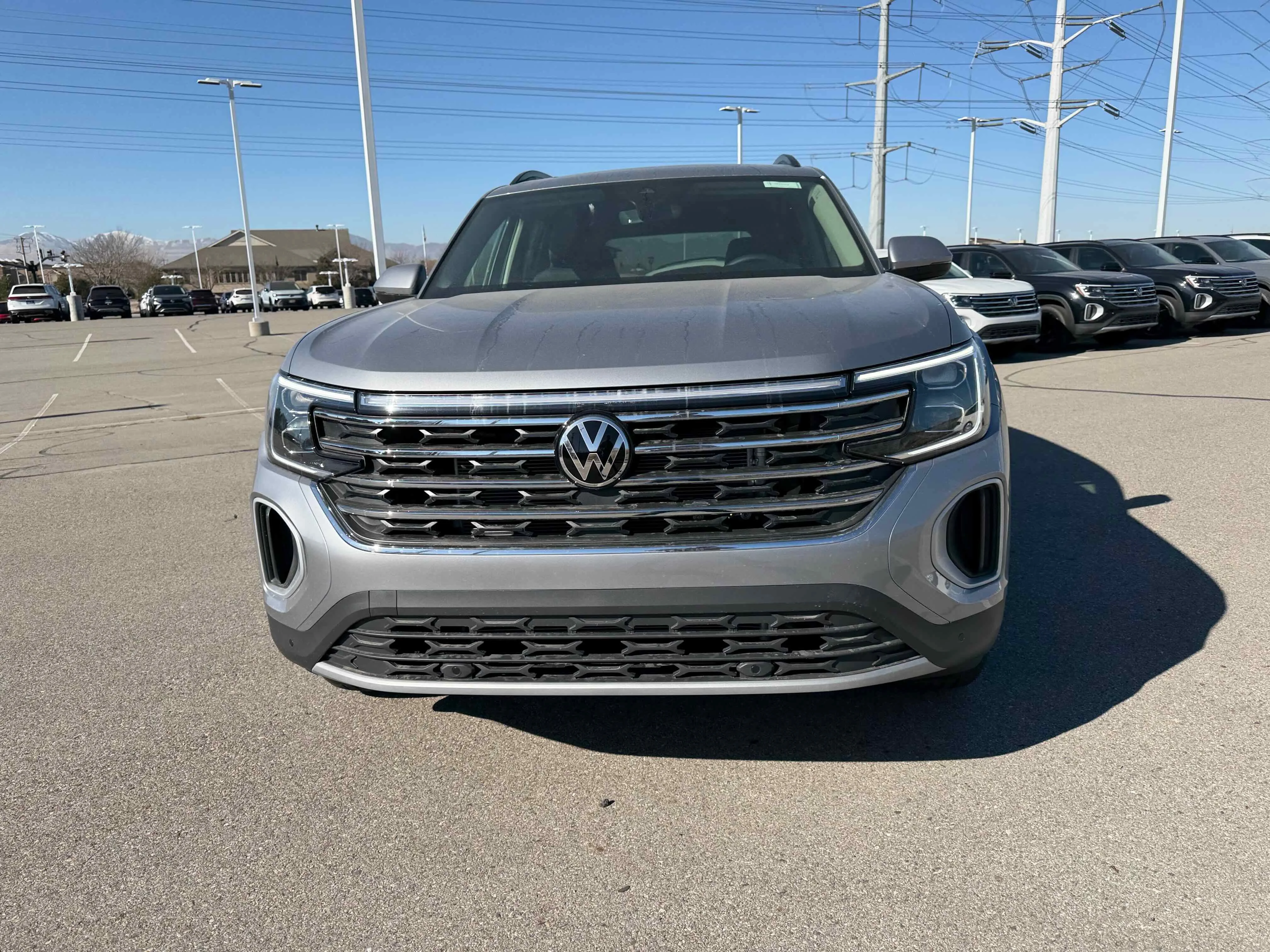 New 2026 Silver Mist Volkswagen 2.0T SE w/Technology image 5