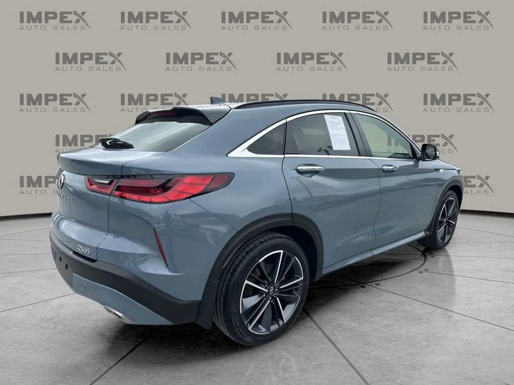 Used 2023 Gray INFINITI LUXE image 5
