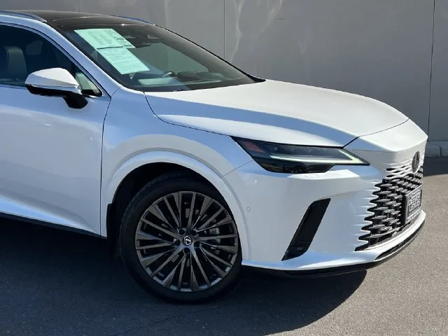 Certified Used 2025 Eminent White Pearl Lexus 350h Luxury image 2