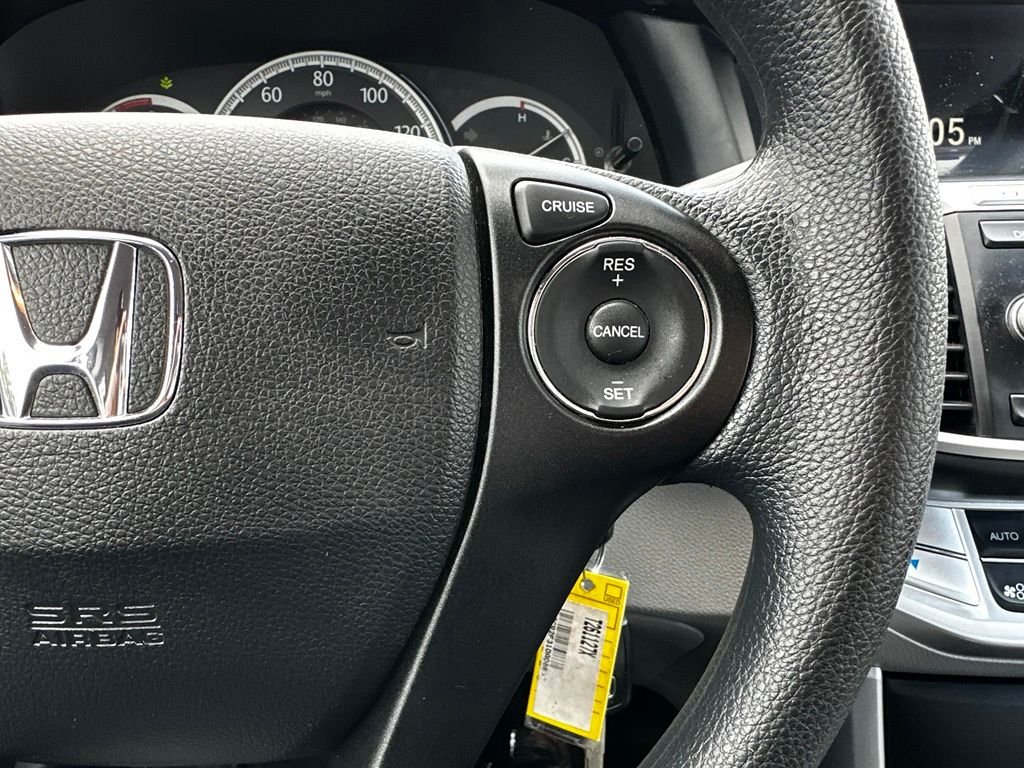 Used 2013 Alabaster Silver Metallic Honda LX image 31