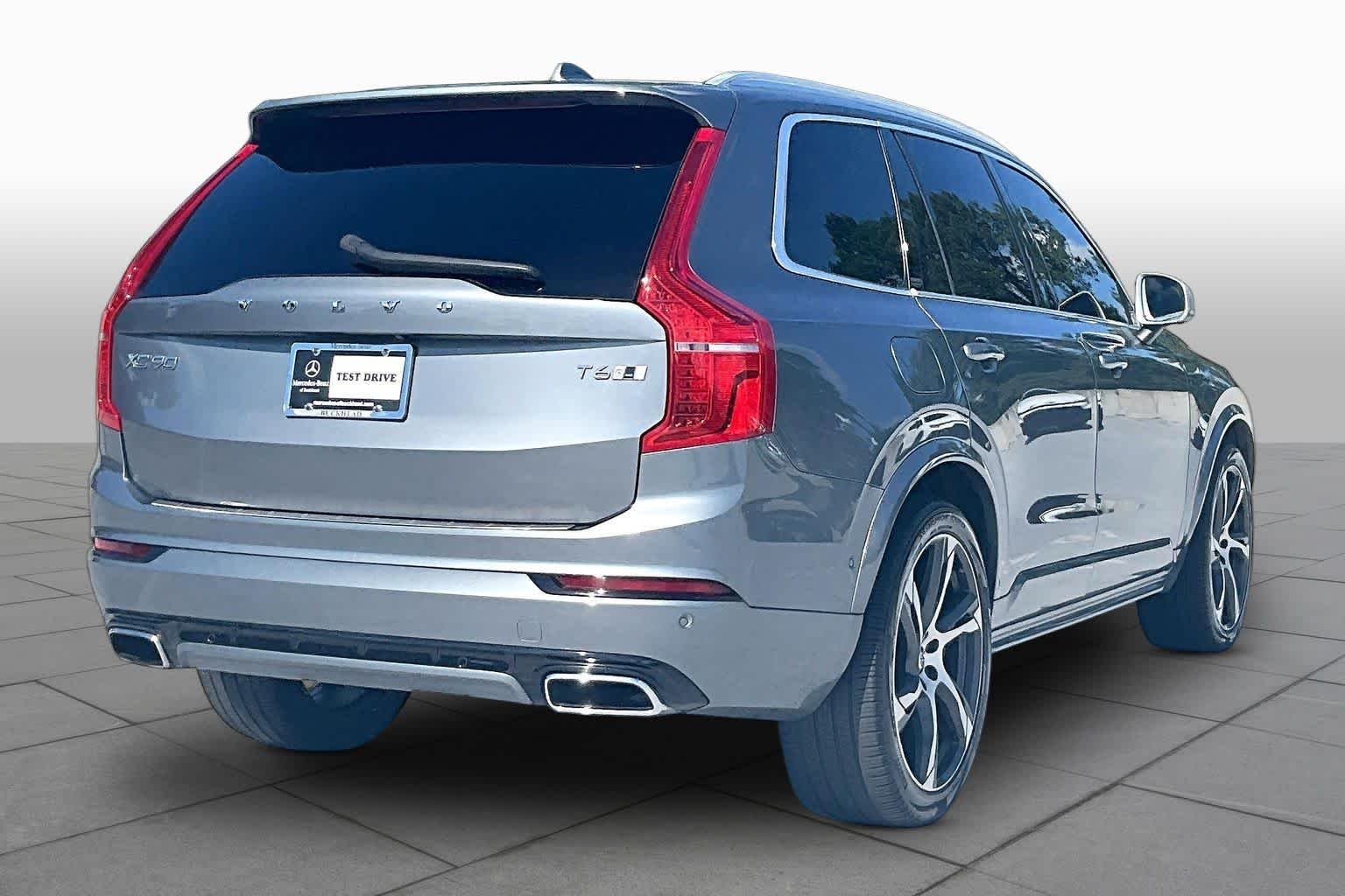 Used 2019 Osmium Grey Metallic Volvo R-Design image 13