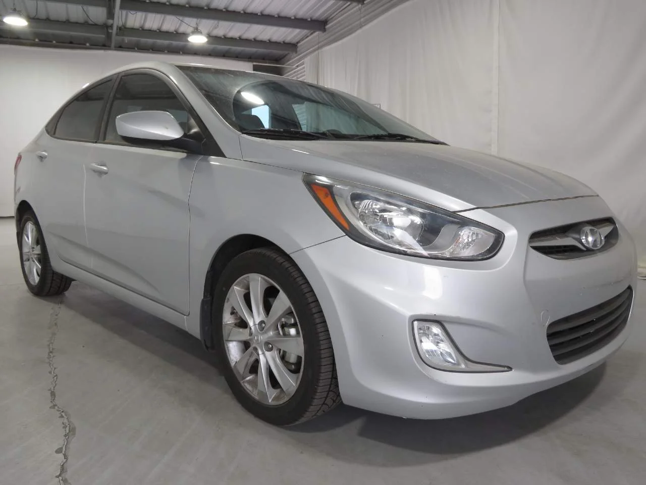 Used 2013 Ironman Silver Hyundai GLS image 3