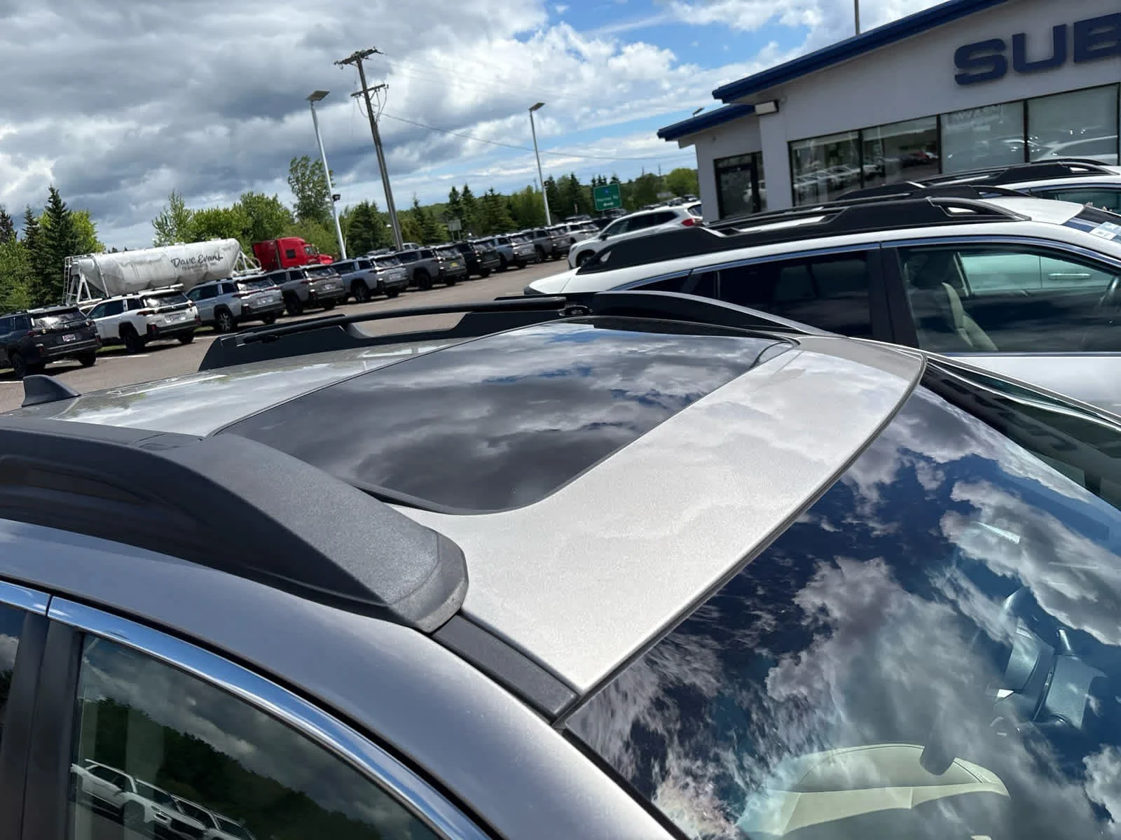Used 2018 Tungsten Metallic Subaru Limited image 10