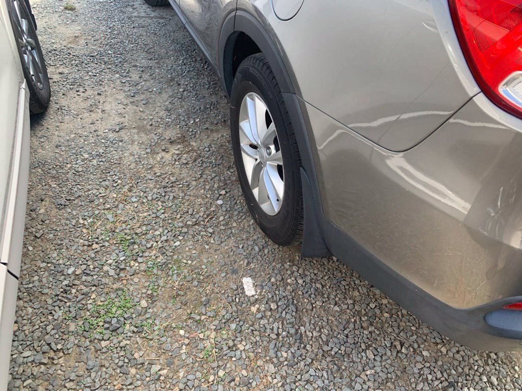 Used 2017 Silver Kia LX image 6