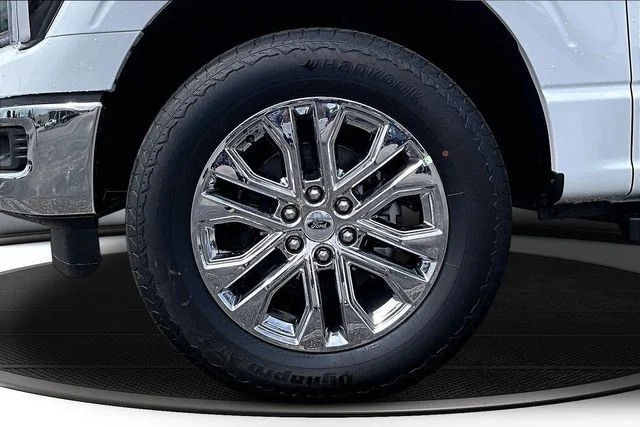 New 2026 White Ford Lariat image 13