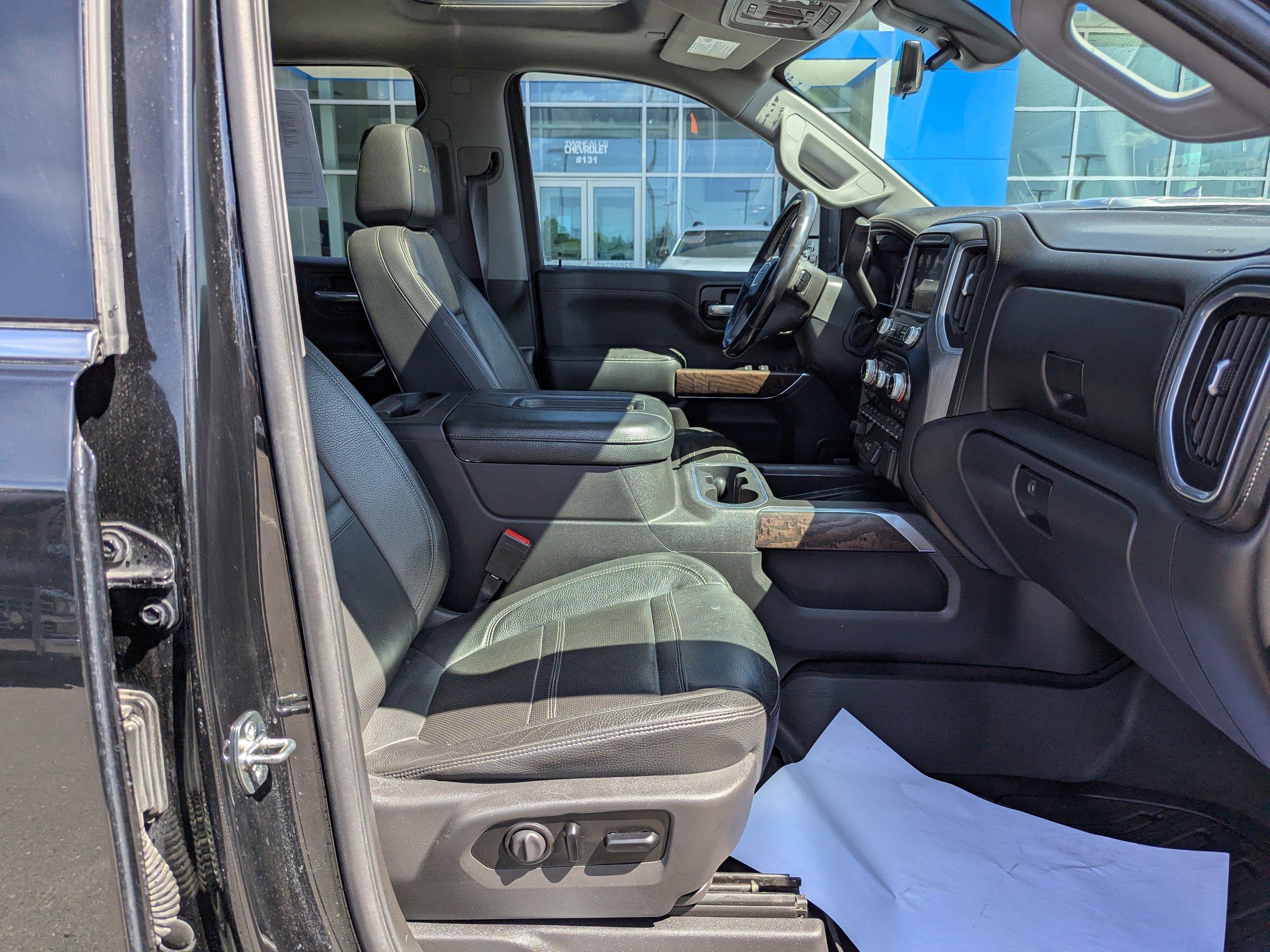 Used 2021 Black GMC Denali image 45