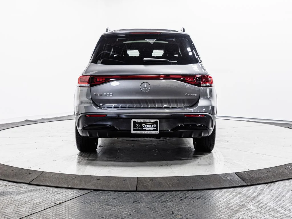 Used 2023 Mountain Gray Metallic Mercedes-Benz 300 image 28