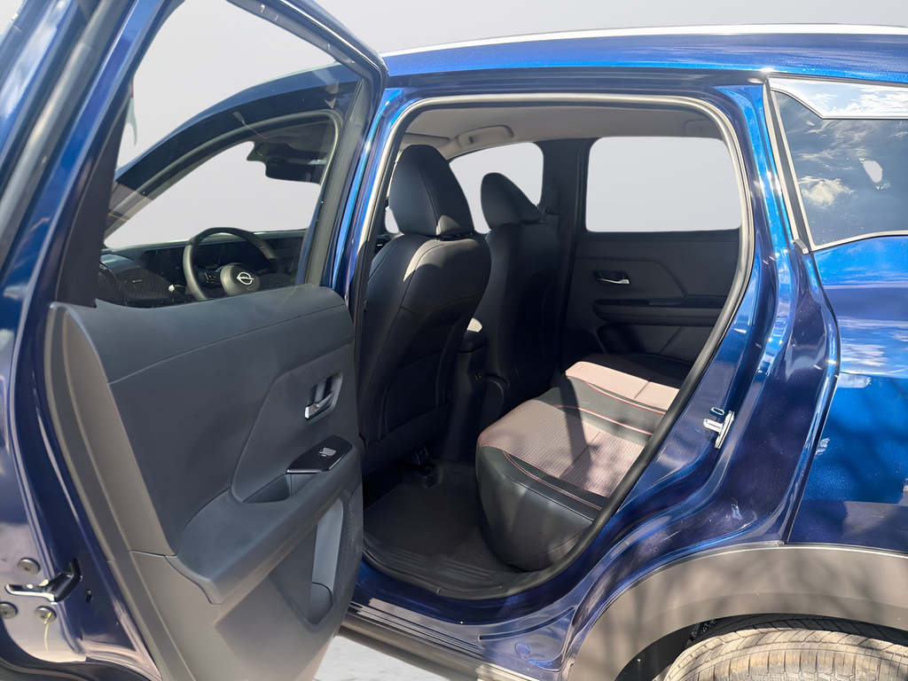 2026 Nissan KICKS SR - Photo 17