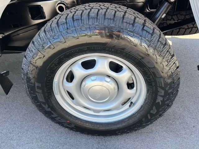 New 2026 Oxford White Ford XL image 12