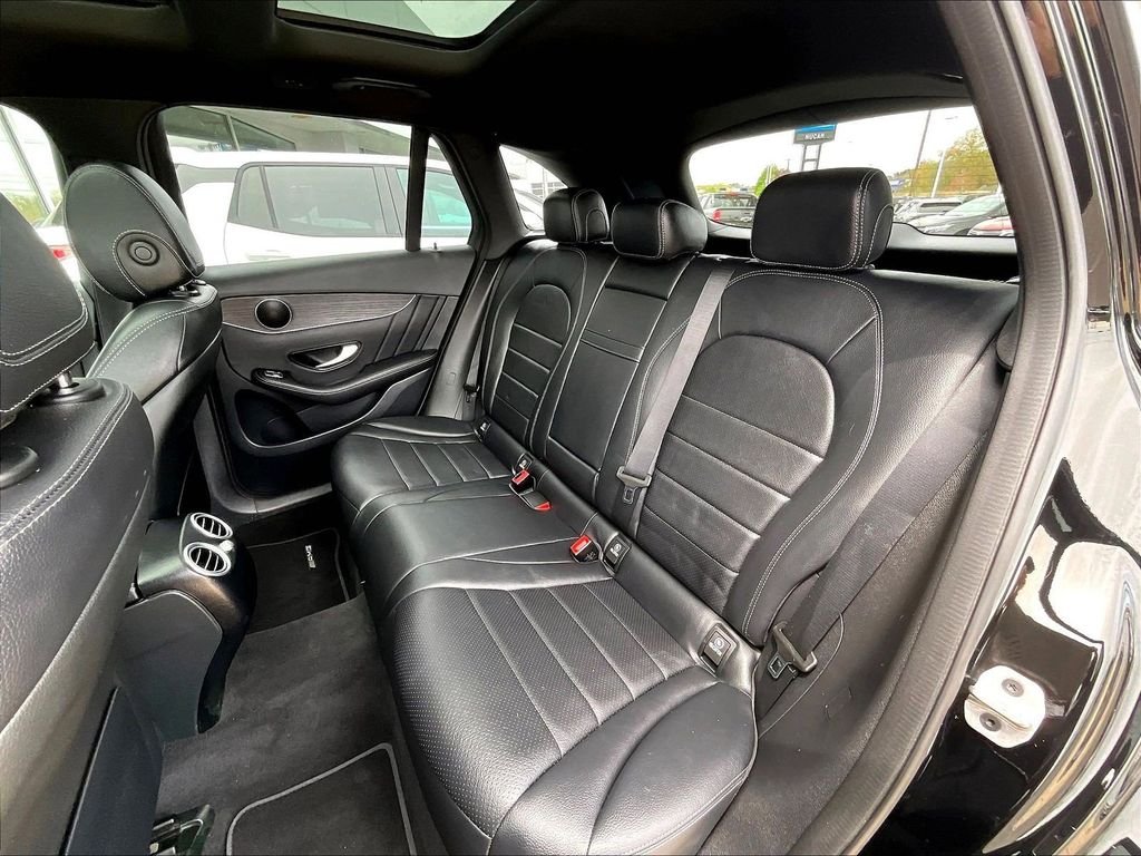 Used 2022 Black Mercedes-Benz GLC 300 image 15