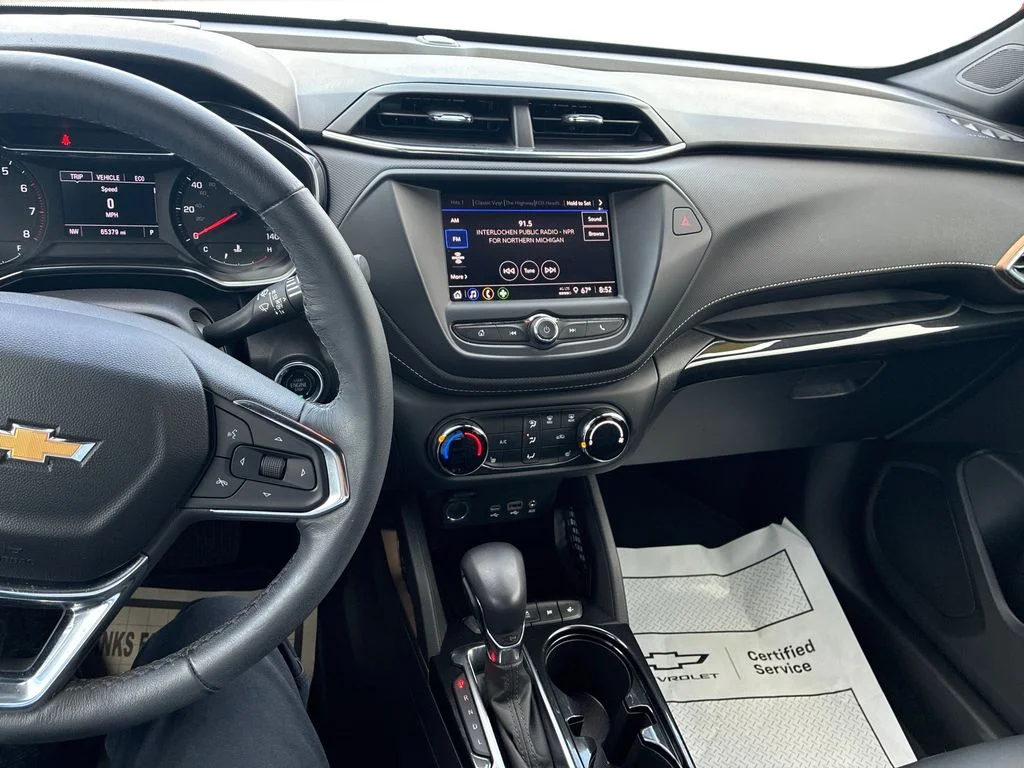 Used 2022 Summit White Chevrolet ACTIV image 9