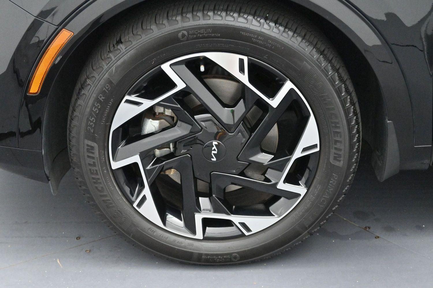 Used 2024 Ebony Black Kia SX-Prestige image 39