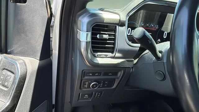 Used 2021 White Ford Platinum image 19